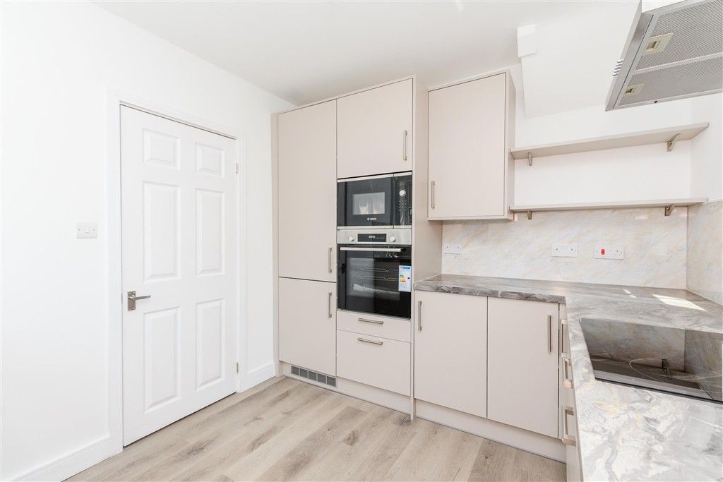 Property photo 3 of 15 Kitchen