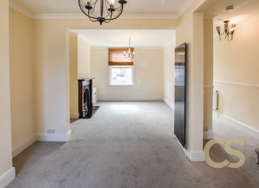 Property photo 3 of 9 4537492