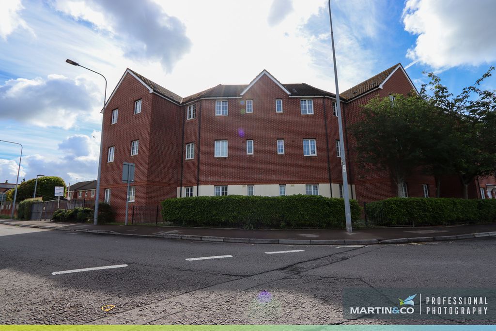 Property photo 1 of 12