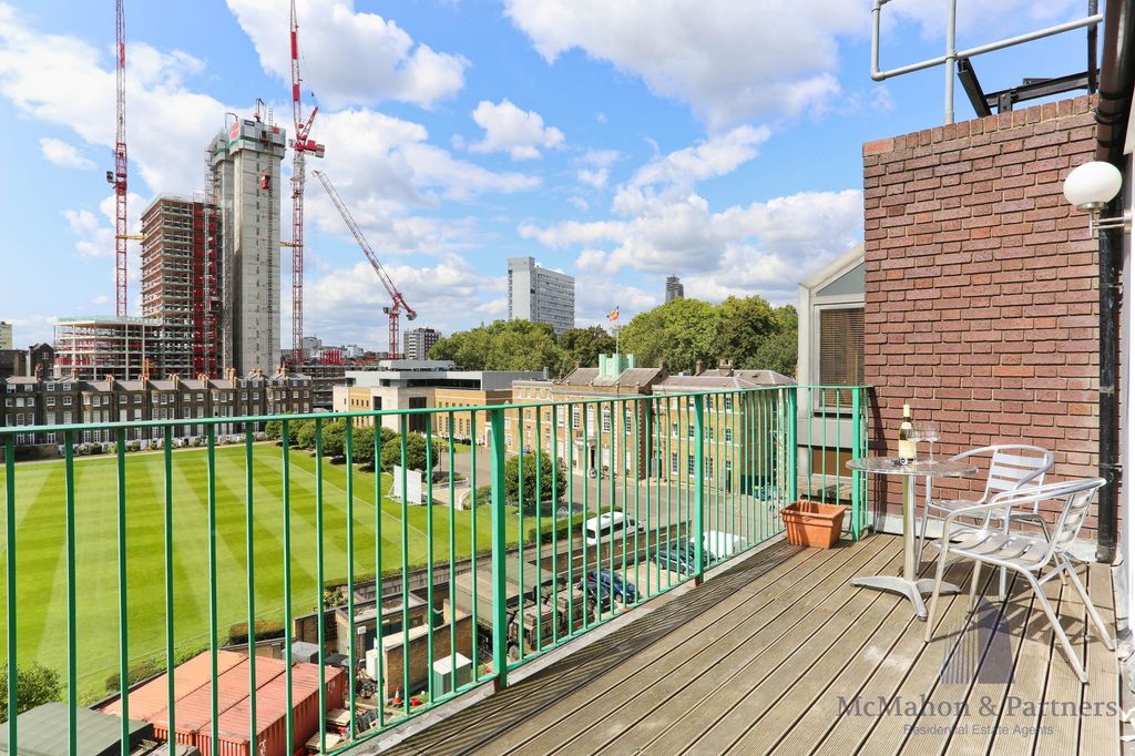 Property photo 2 of 18