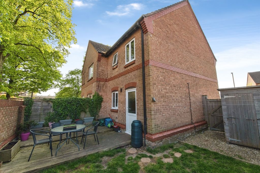 Property photo 2 of 18
