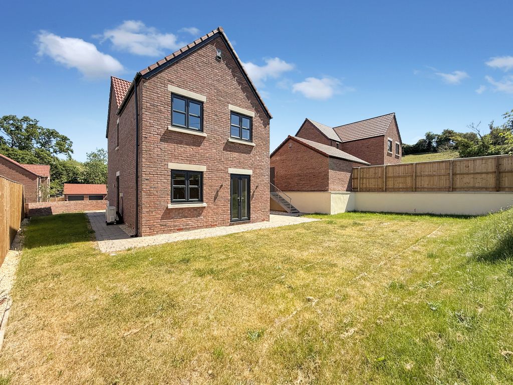 Property photo 2 of 19 Img_3003