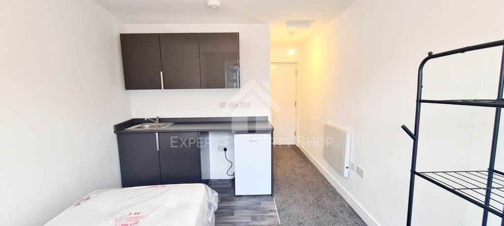 Property photo 2 of 3