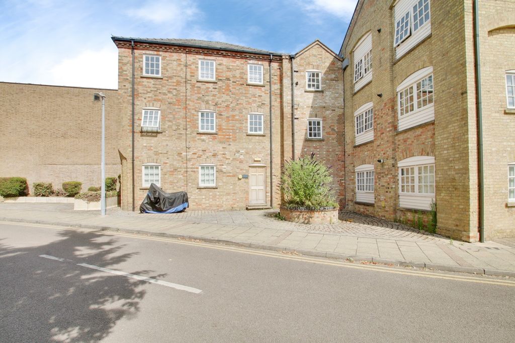 Property photo 1 of 5