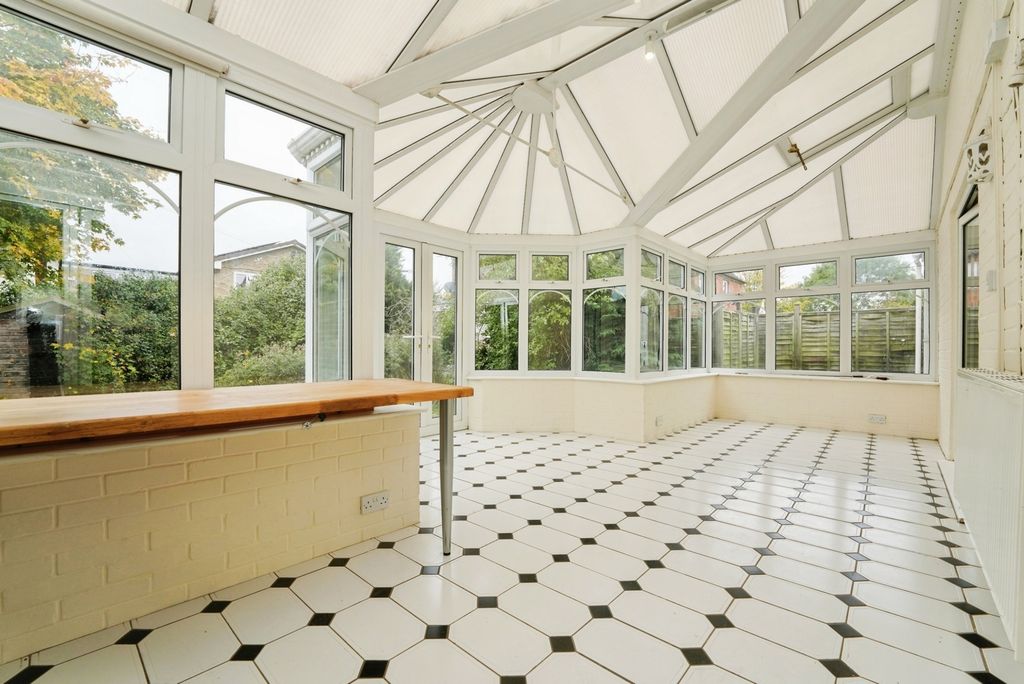 Property photo 3 of 17 Photo