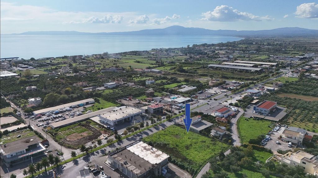 Property photo 2 of 12