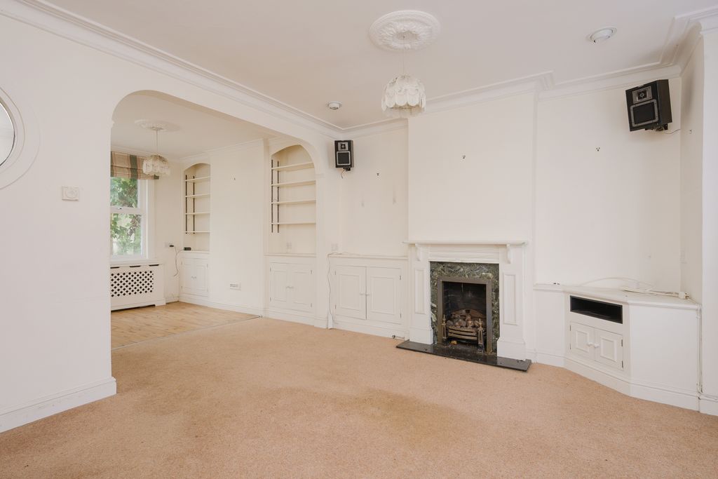 Property photo 2 of 14 Picture No. 07