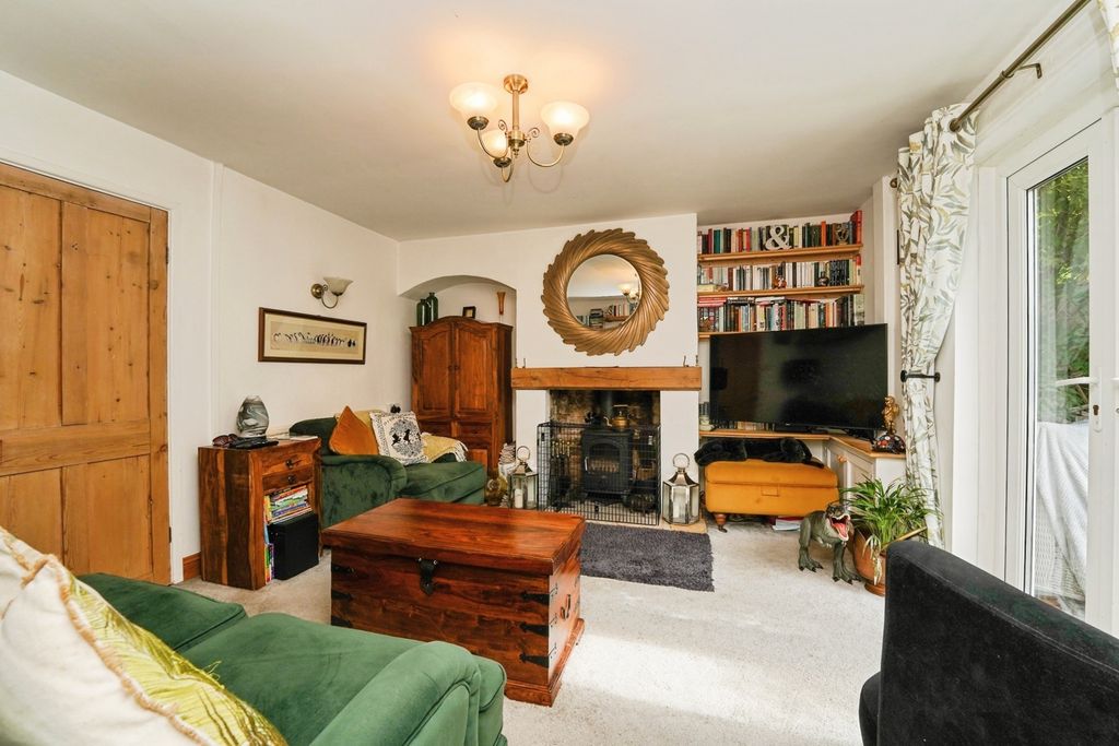 Property photo 3 of 10 Pbox-Img.Jpg