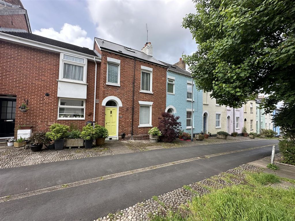 Property photo 1 of 10 45 Sex1.Jpg