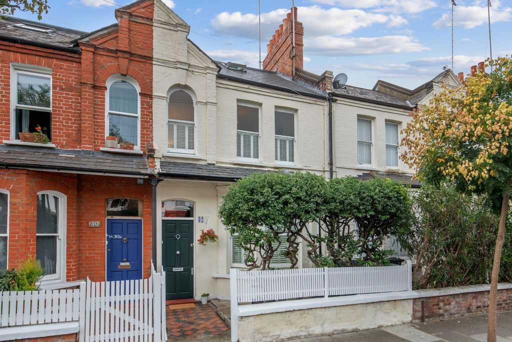 Property photo 1 of 11