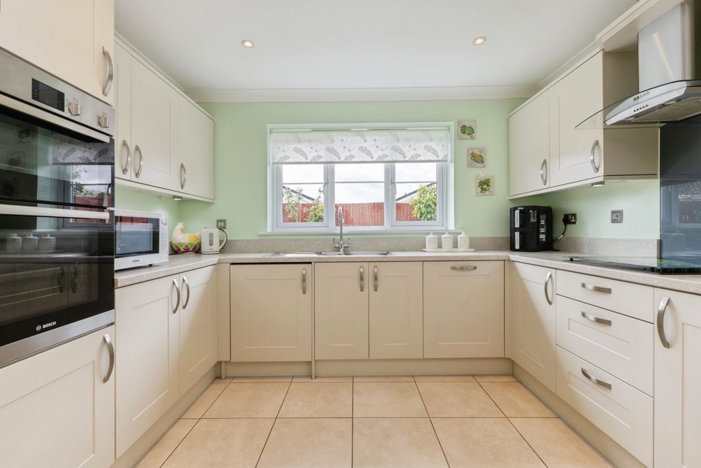 Property photo 3 of 20 Pbox-Img.Jpg