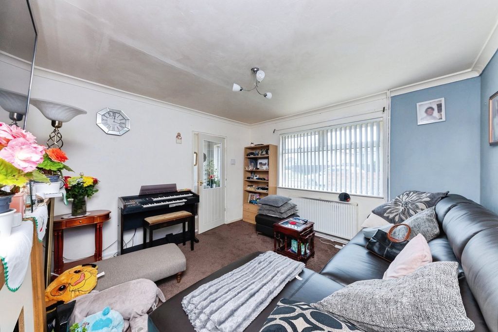 Property photo 3 of 16