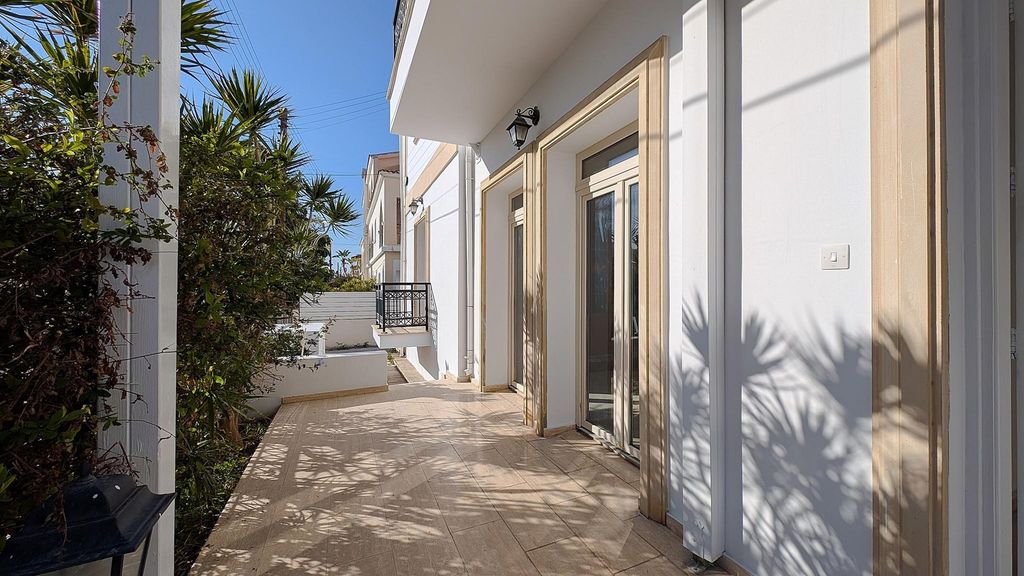 Property photo 3 of 47