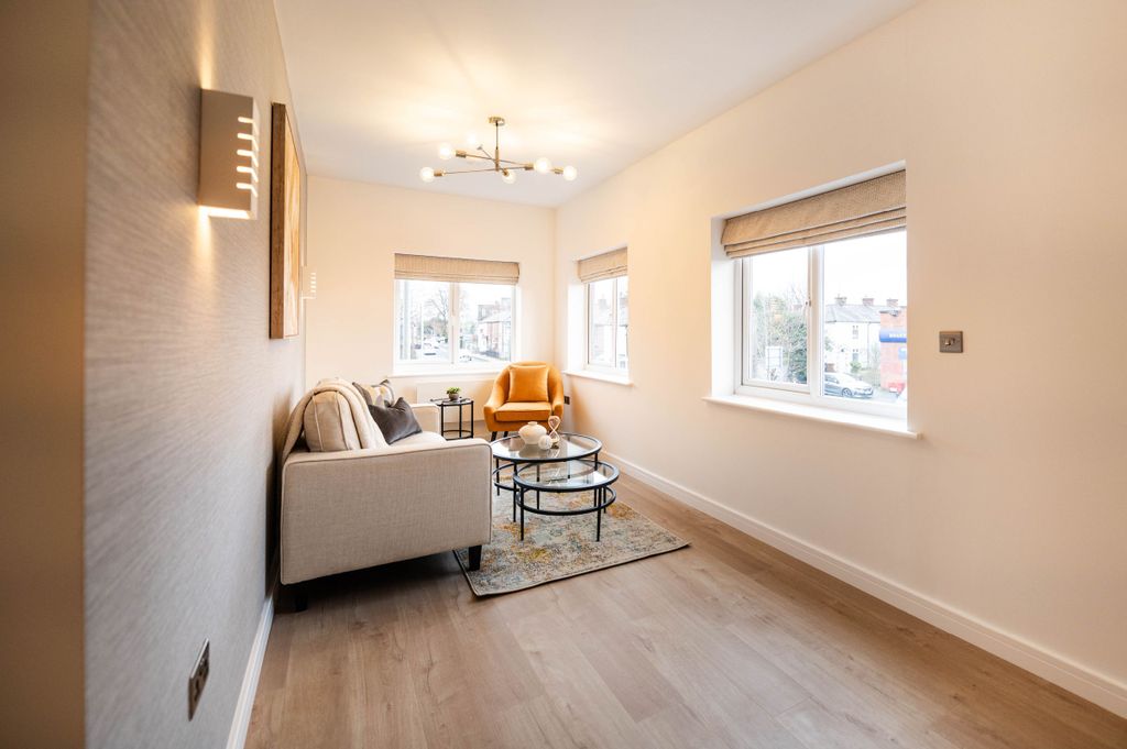 Property photo 1 of 28