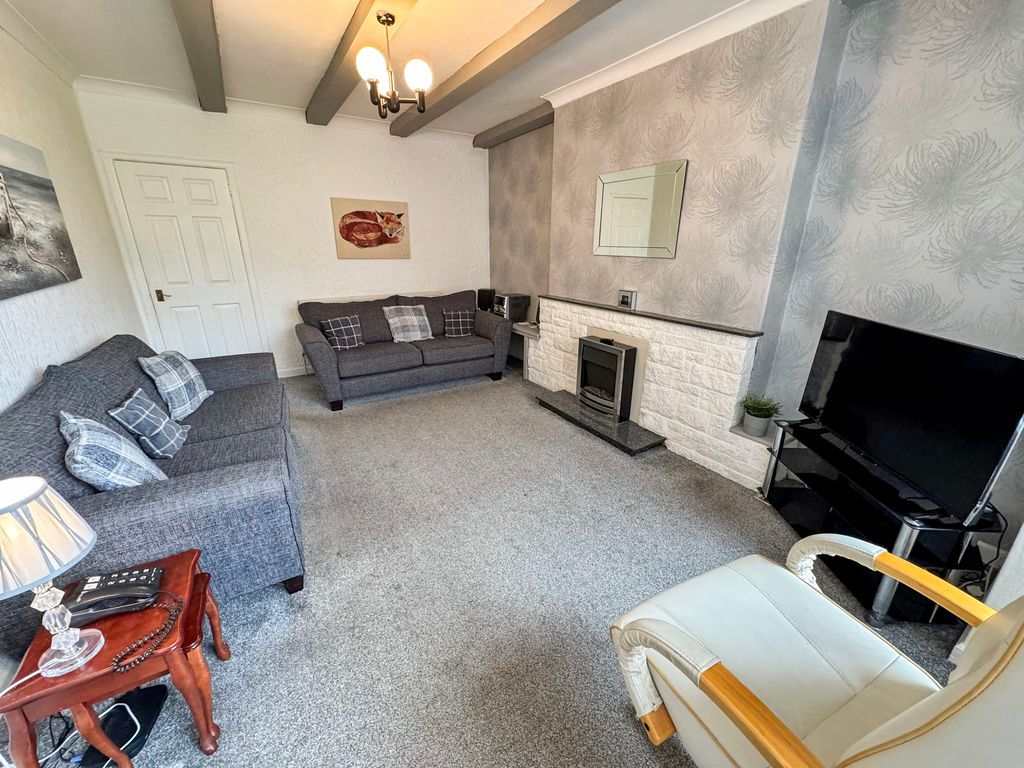 Property photo 3 of 13 Photo 6