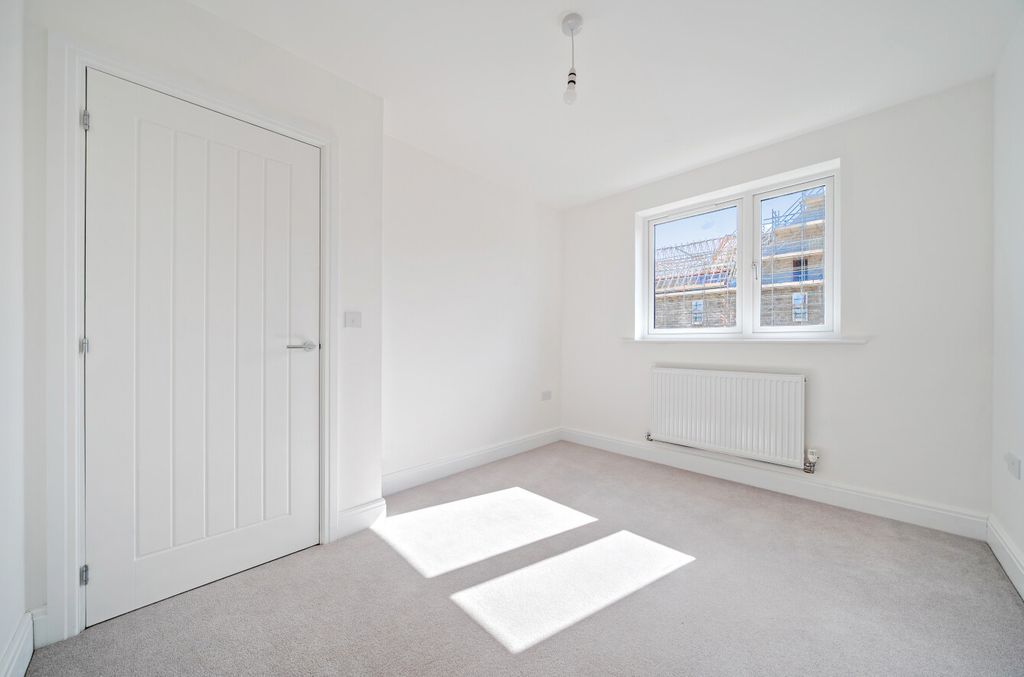 Additional image 5 of 3 bed end terrace house to rentHarebell Way, Winchester, Hampshire SO22