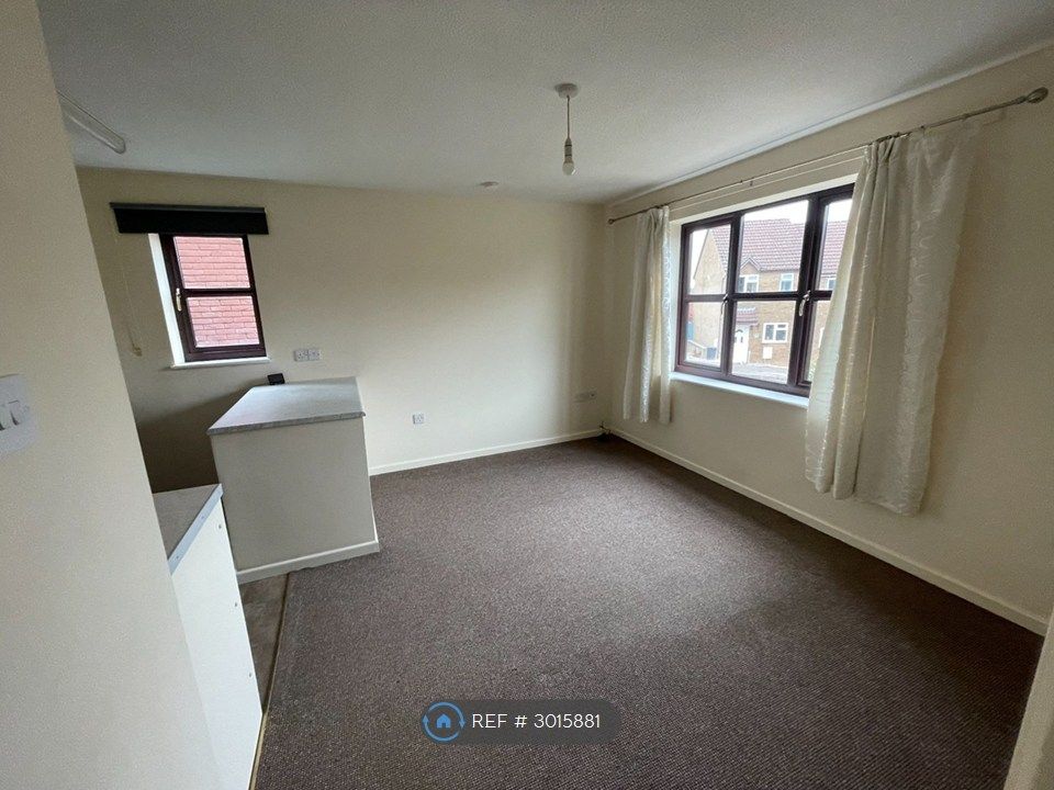 Property photo 2 of 14 Lounge 1
