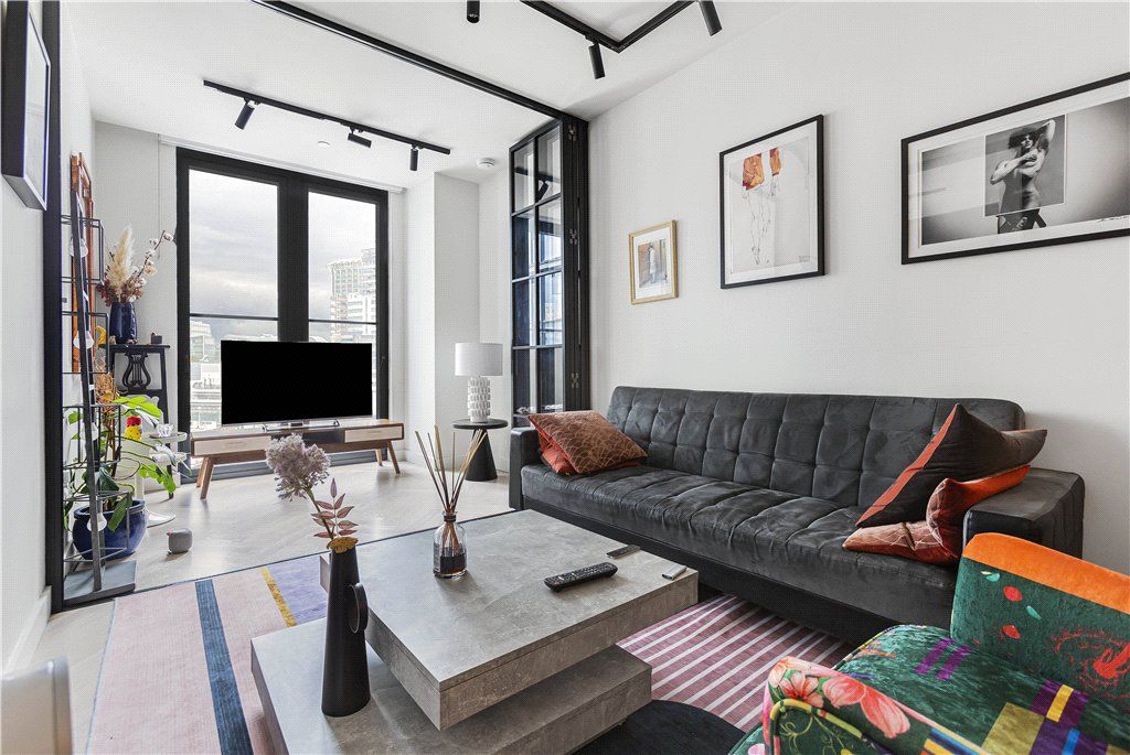 Property photo 1 of 10 Reception Room