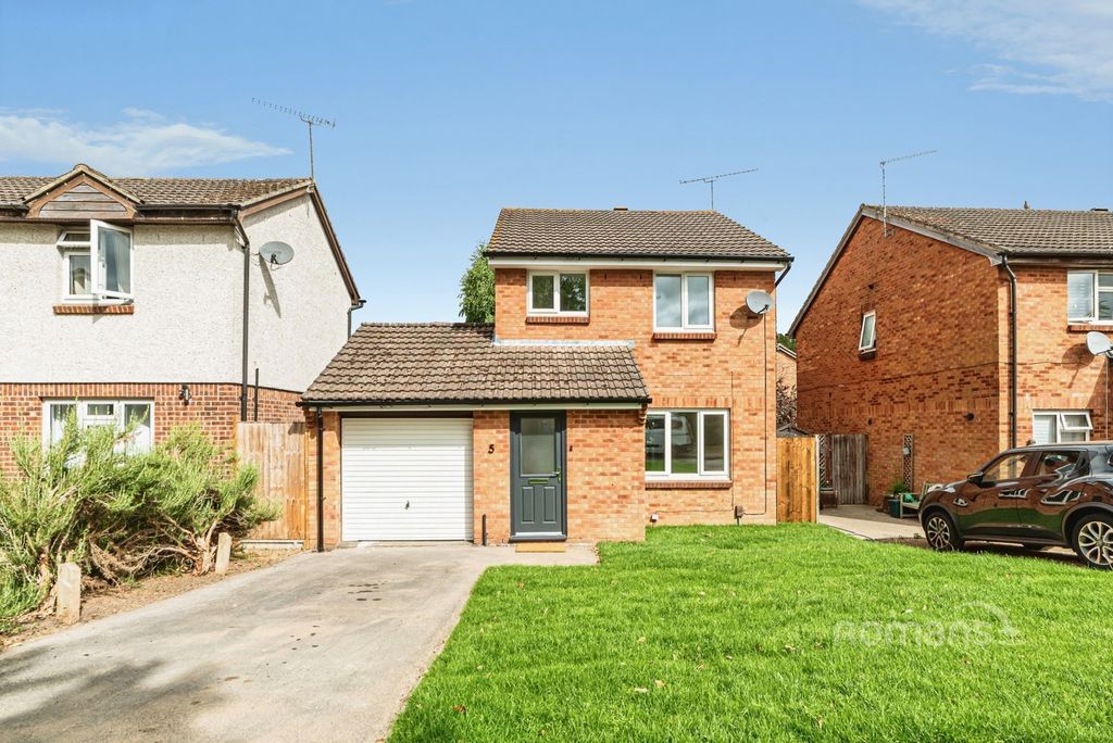 Property photo 1 of 17 Pbox-Img.Jpg
