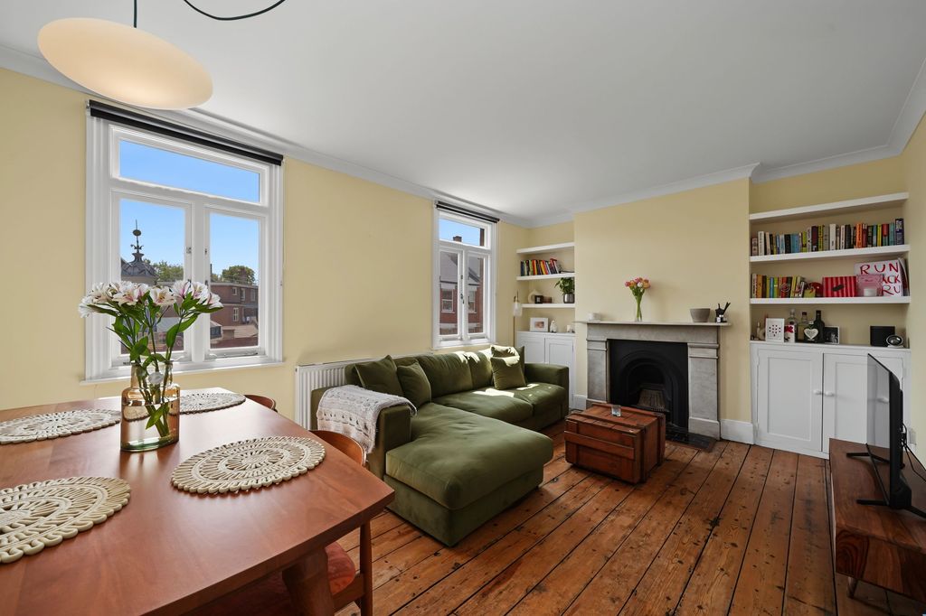 Property photo 1 of 21