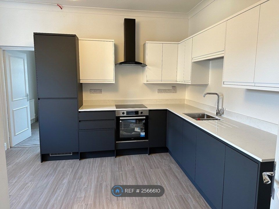 Property photo 3 of 13 Kitchen/Dining Room