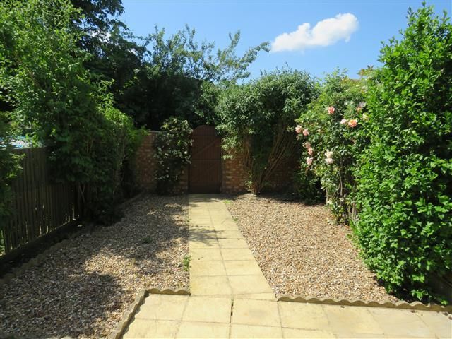 Property photo 2 of 11 Garden