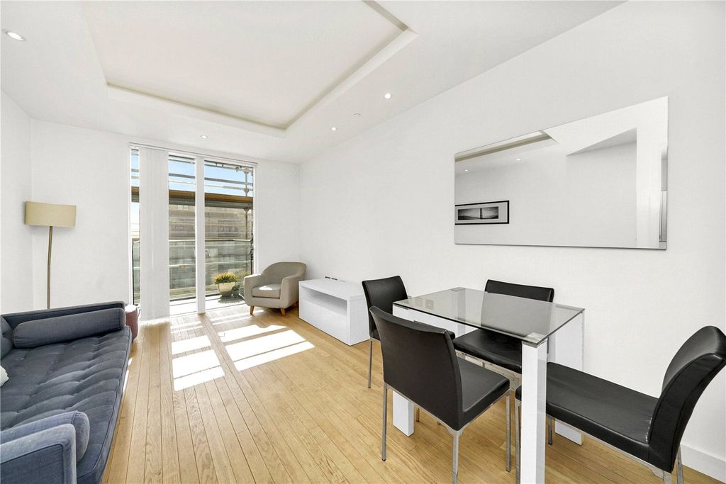 Property photo 2 of 17 Picture No. 08