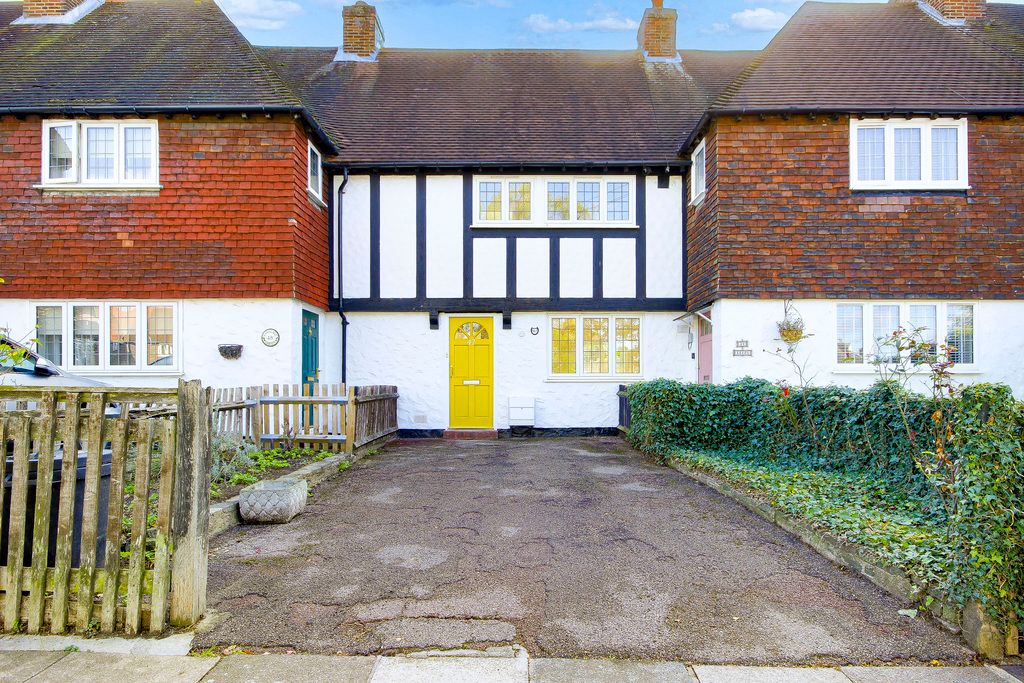 Property photo 1 of 12