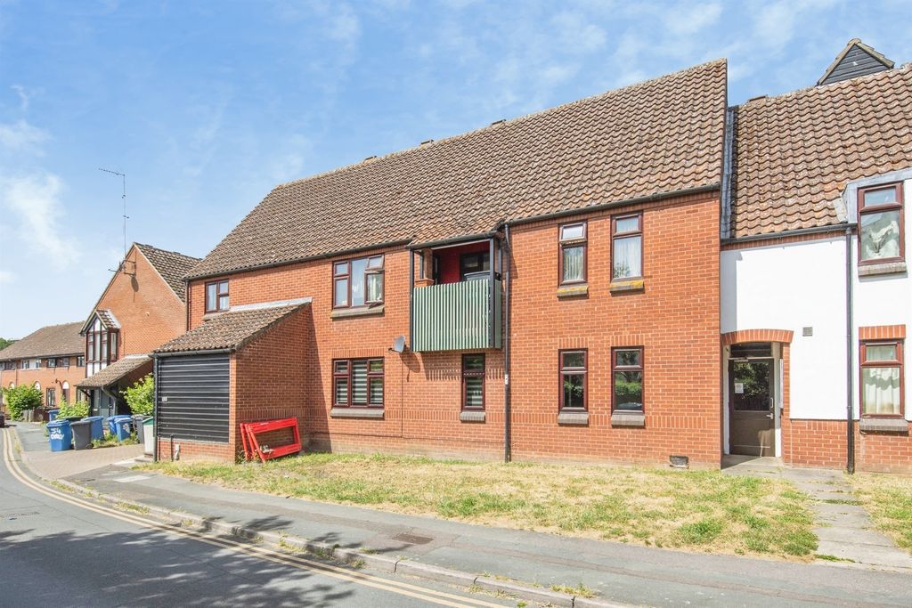 Property photo 1 of 13