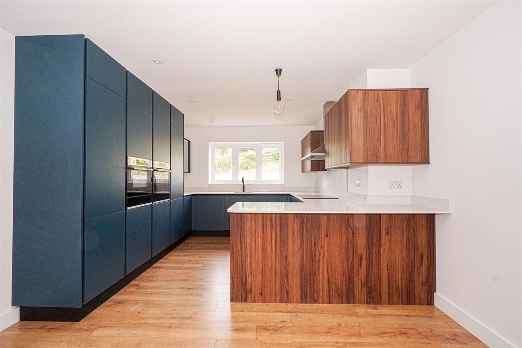 Property photo 3 of 37 Dsc01569_Alto.Jpg