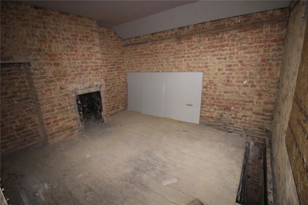 Property photo 3 of 8