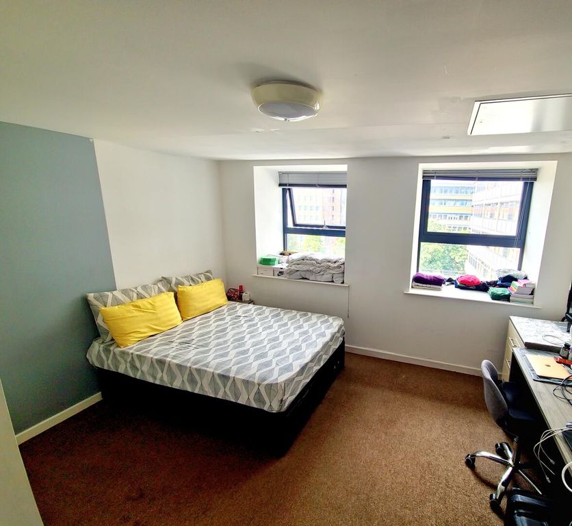 Property photo 3 of 11 Bedroom