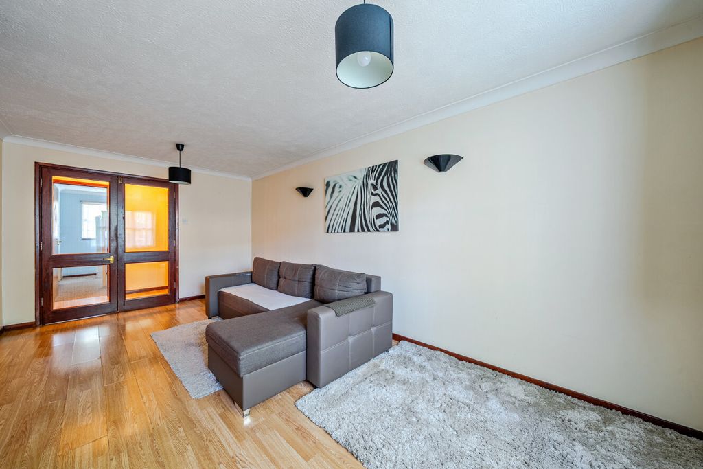 Property photo 3 of 14 1452642-15-69F0F7...