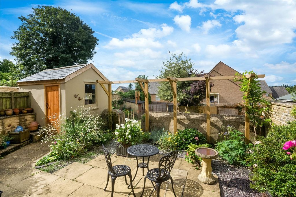 Property photo 2 of 24 Picture No. 04