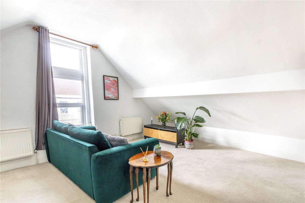 Property photo 3 of 11 Picture No. 04