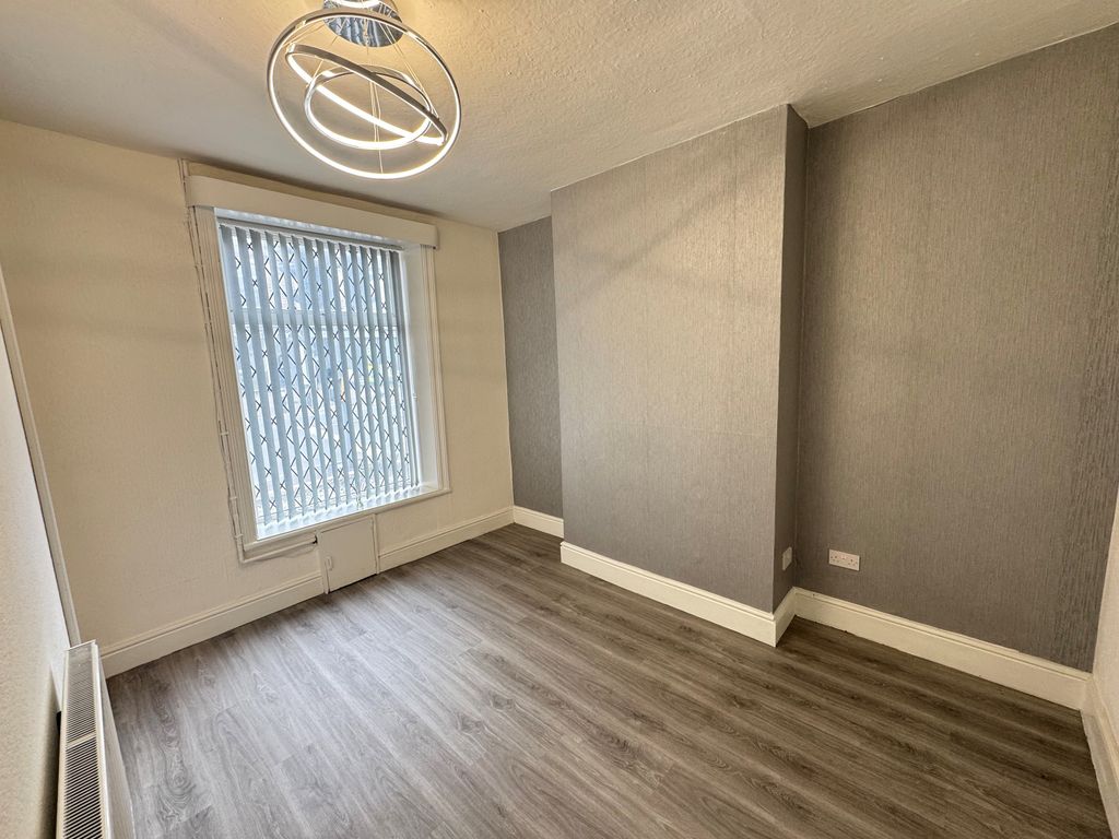 Property photo 2 of 10 Lounge