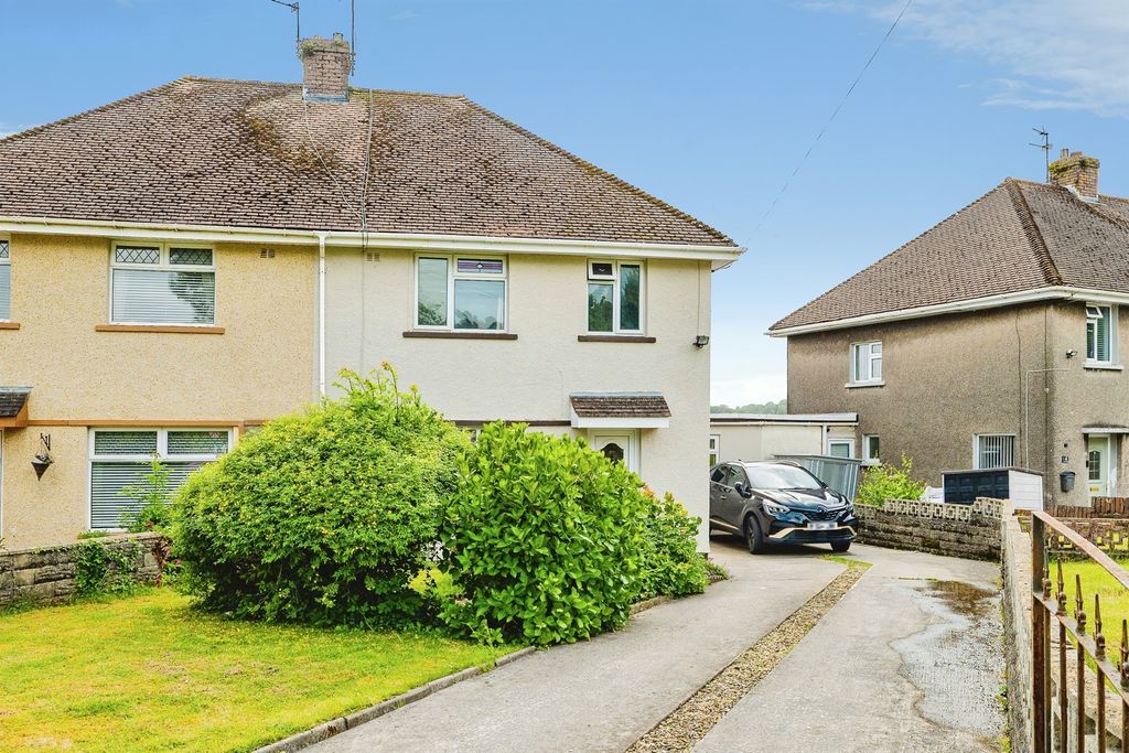 Property photo 1 of 22