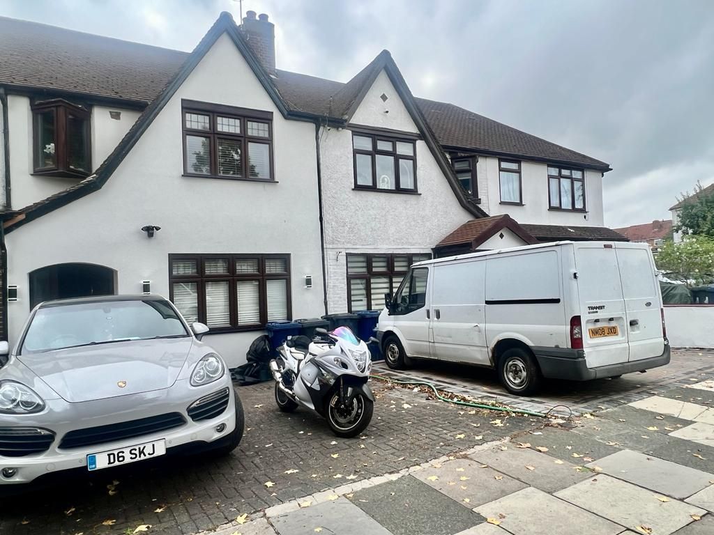 Property photo 3 of 17