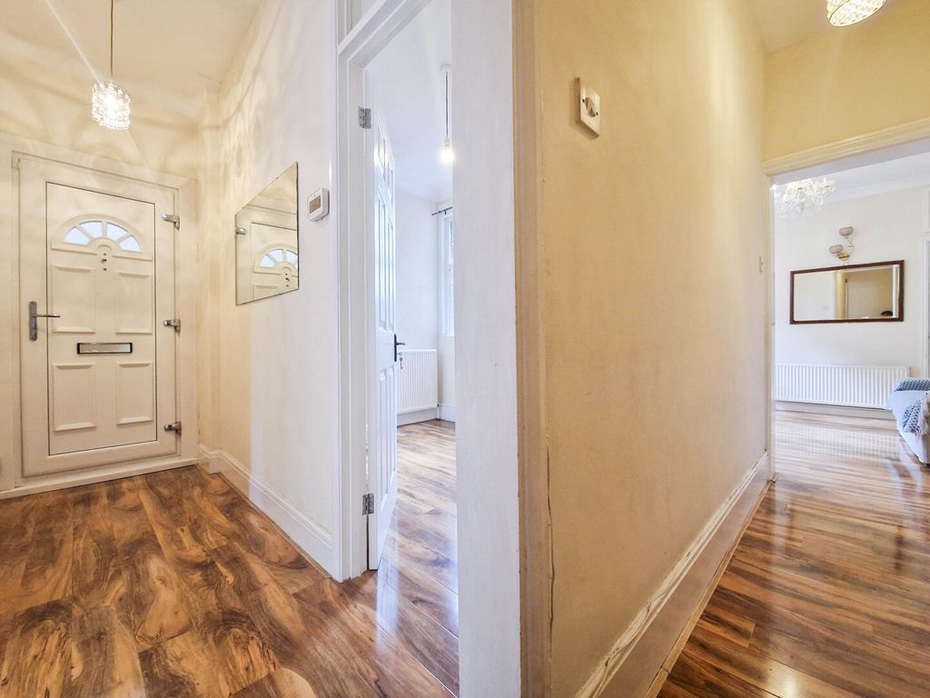 Property photo 3 of 16 Hallway
