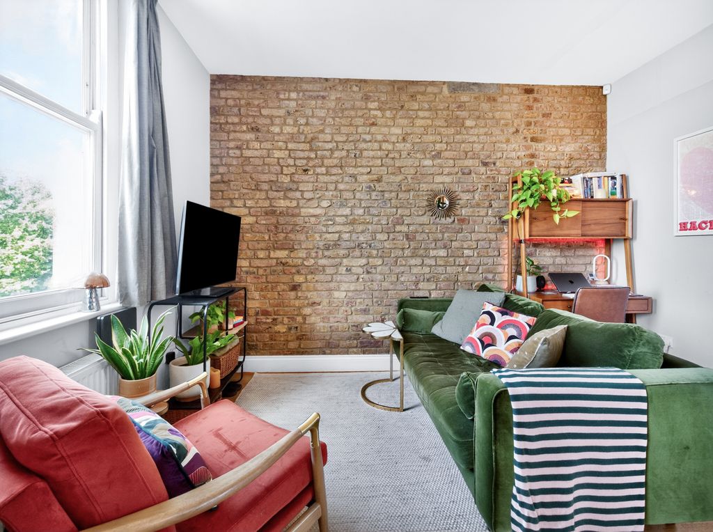 Property photo 3 of 19 Reception Room