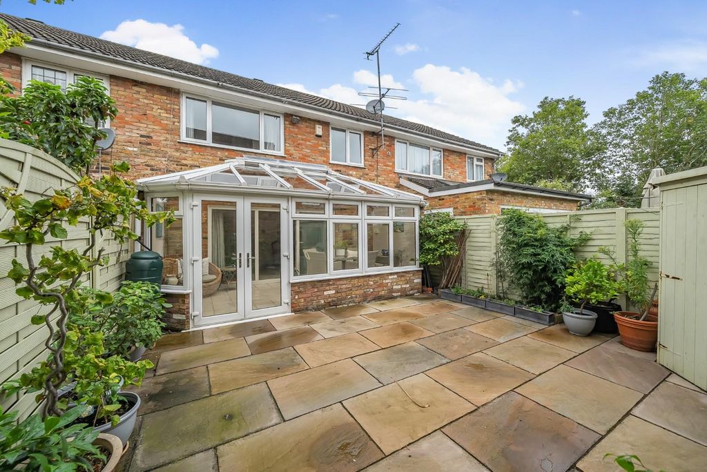 Property photo 2 of 12