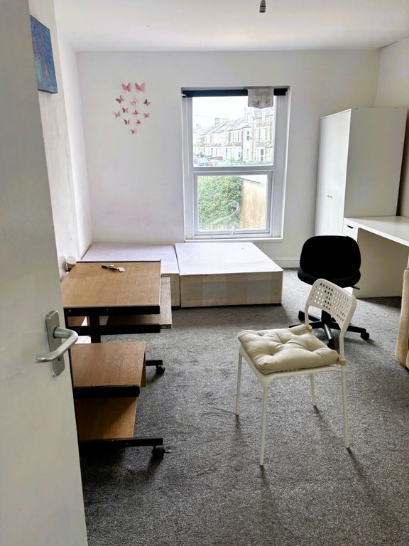 Property photo 1 of 4