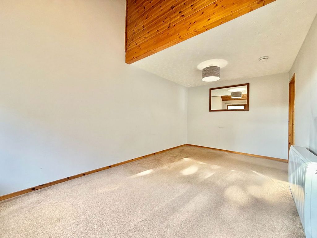 Additional image 6 of 2 bed flat for sale79 Drumdevan Road, Inverness IV2