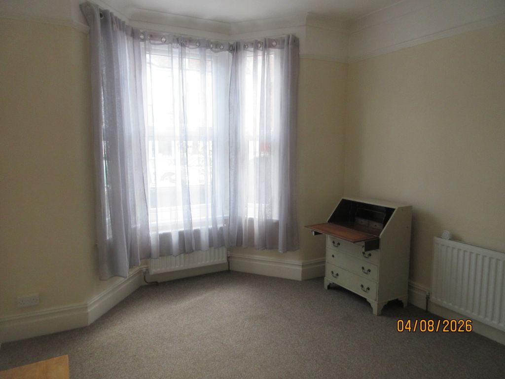 Property photo 3 of 7 Sep Living Room