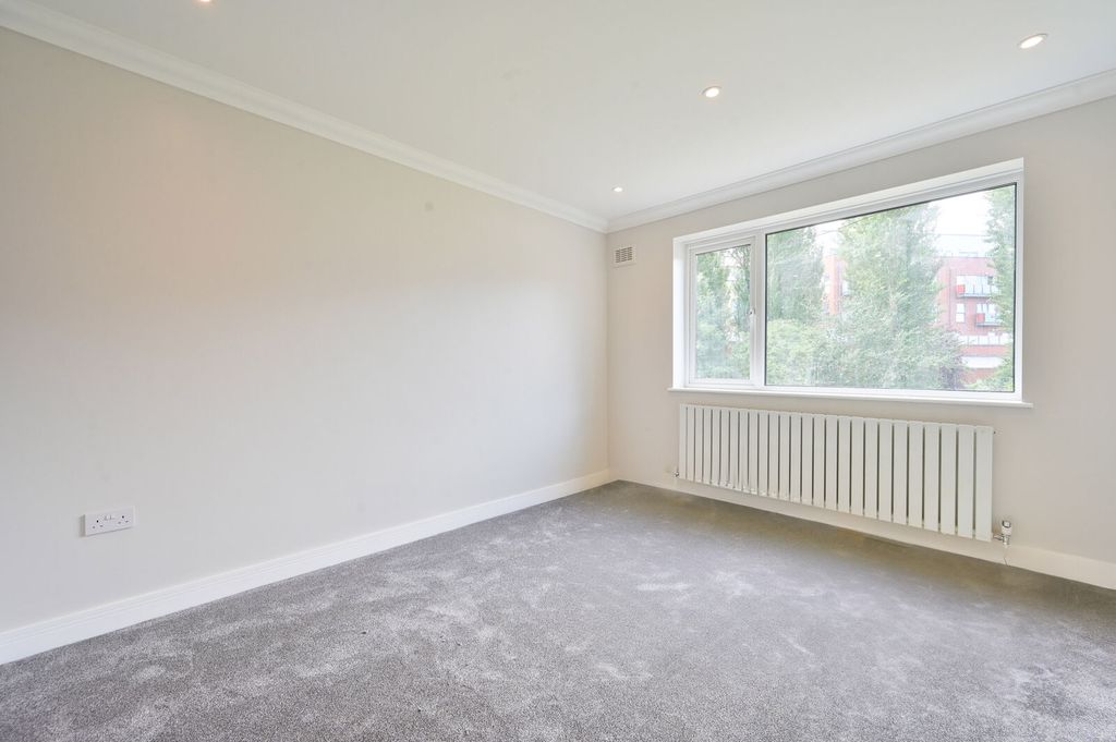 Property photo 2 of 4