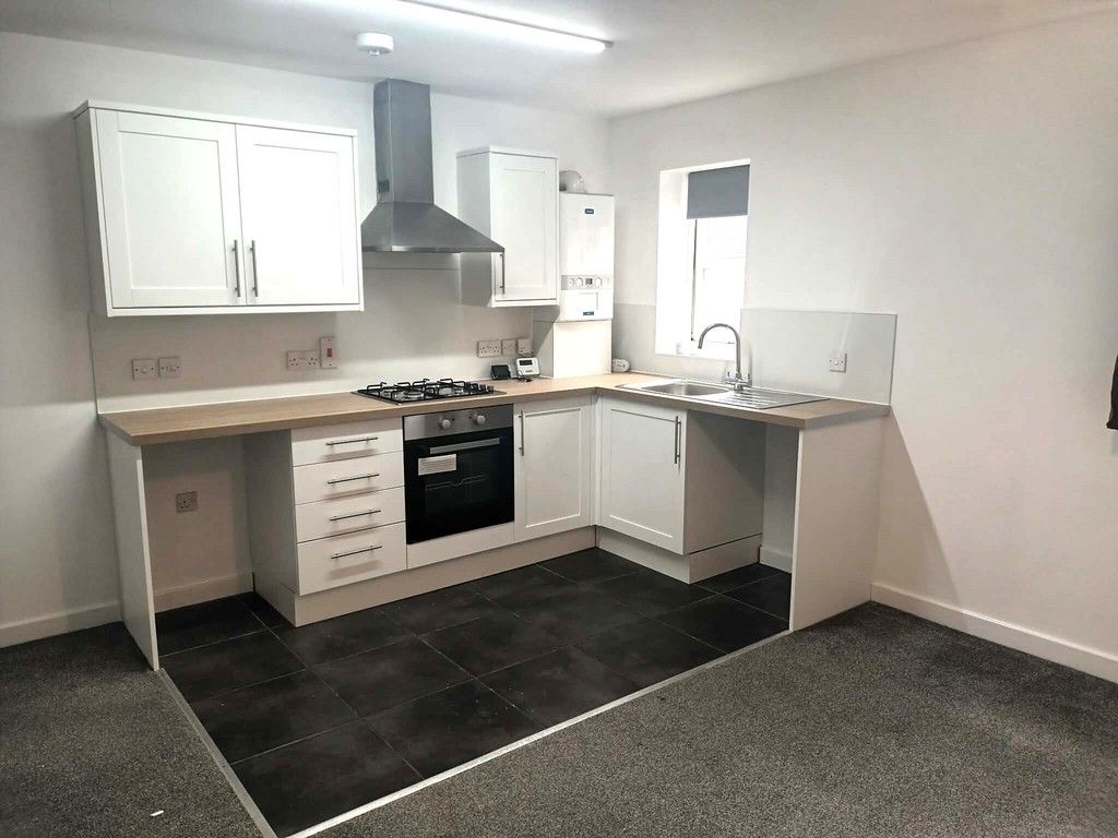 Property photo 2 of 5 Kitchen