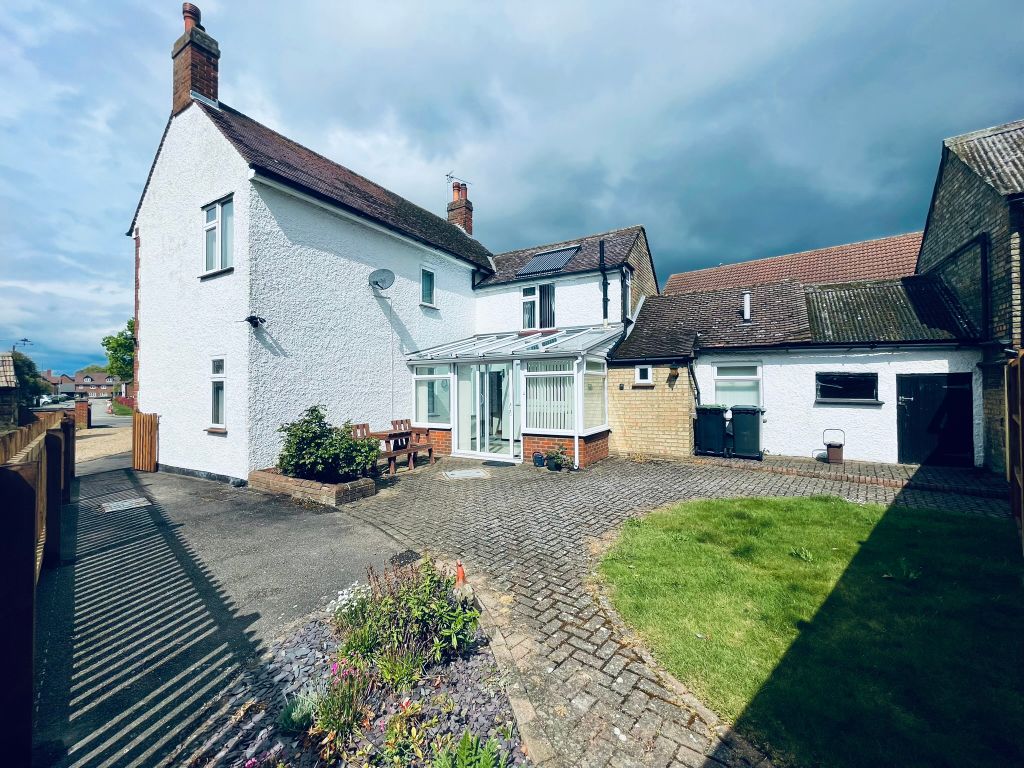 Property photo 2 of 19 Img_2460