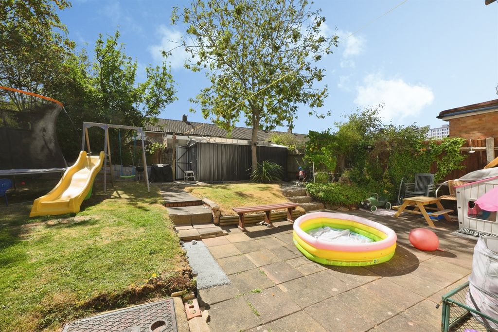 Property photo 2 of 19