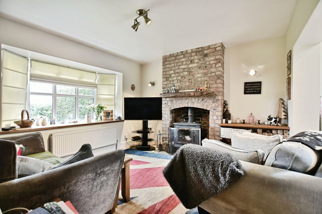 Property photo 2 of 23 Pbox-Img.Jpg