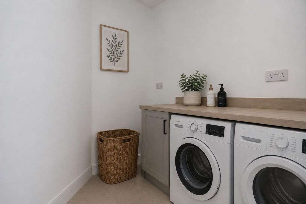 Property photo 3 of 10 3d6F5655-Ffbe-42cd-Beed-2107E4B6A198.Png
